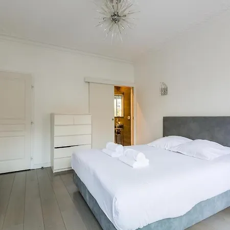 Elegant 3br Champs-elysees & Arc De Triomphe Apartment *