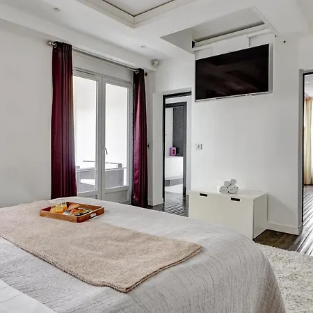 Arc De Triomphe Flat Apartment *