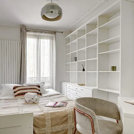 Elegant 3br Champs-elysees & Arc De Triomphe Apartment