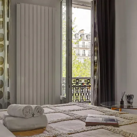 Elegant 3br Champs-elysees & Arc De Triomphe Paris