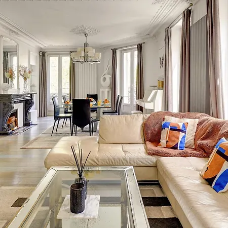 Elegant 3br Champs-elysees & Arc De Triomphe Apartment